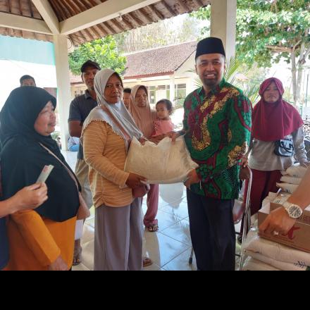 Pemerintah Kalurahan Wonolelo Bagikan Bantuan Beras CPP tahap 2 Bulan Oktober 2023